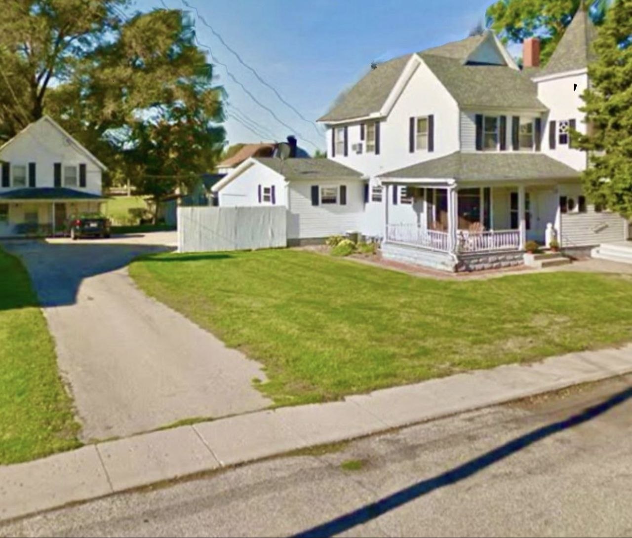 107 Heaton St, Walnut, IL